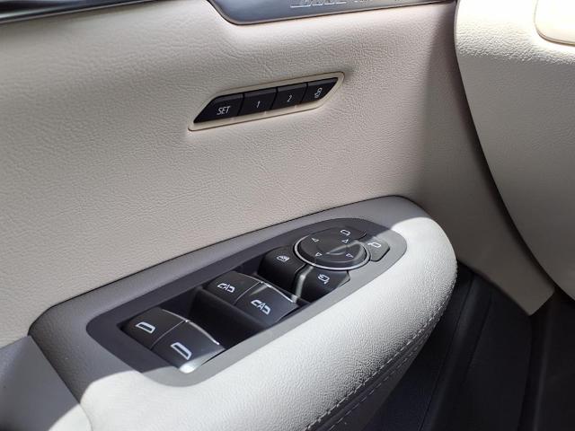 used 2025 Cadillac XT5 car, priced at $50,990
