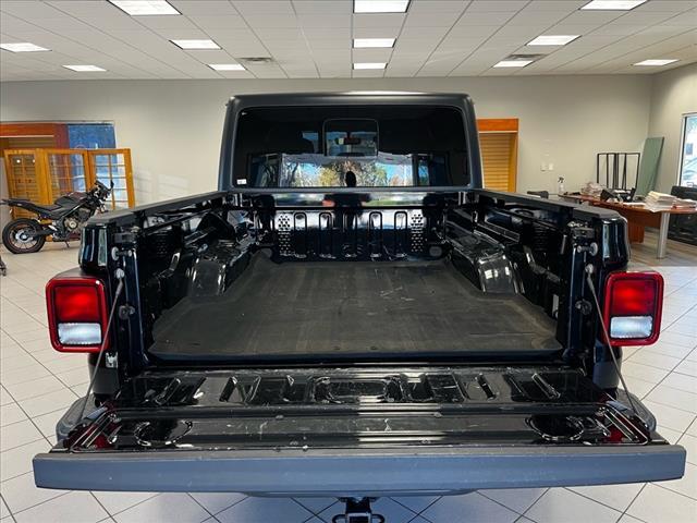 new 2021 Jeep Gladiator car, priced at $36,955