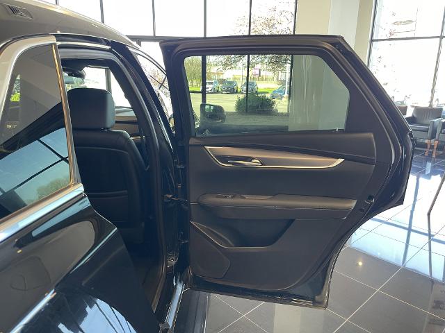 used 2022 Cadillac XT5 car, priced at $31,999