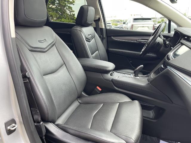 new 2019 Cadillac XT5 car, priced at $28,999