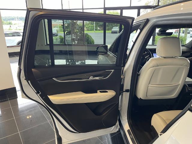 used 2022 Cadillac XT6 car, priced at $45,999