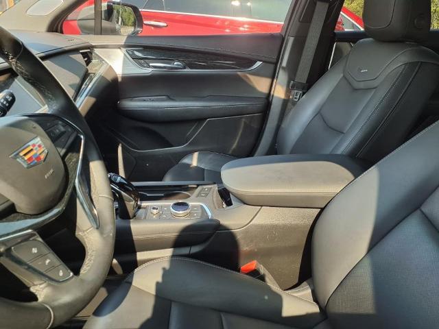 used 2021 Cadillac XT5 car, priced at $30,099