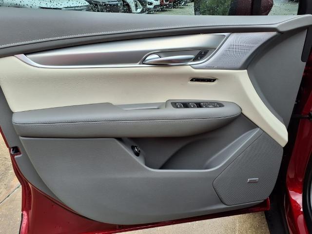 used 2025 Cadillac XT5 car, priced at $55,890