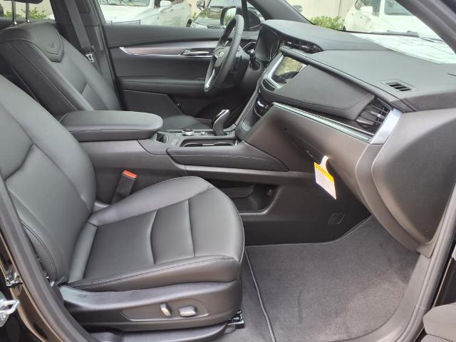 used 2025 Cadillac XT6 car, priced at $48,215