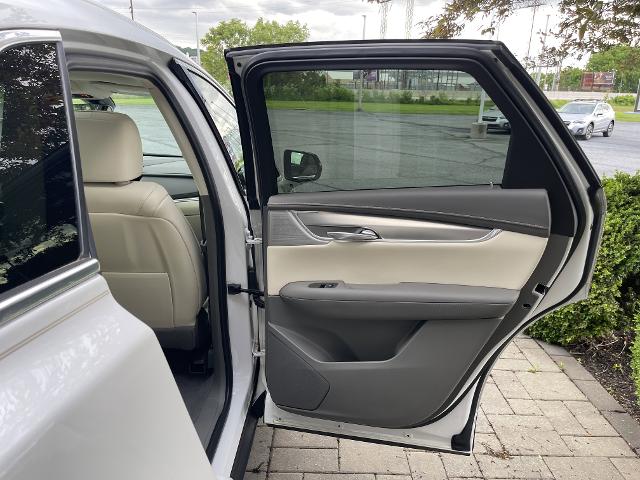 new 2021 Cadillac XT5 car, priced at $38,499