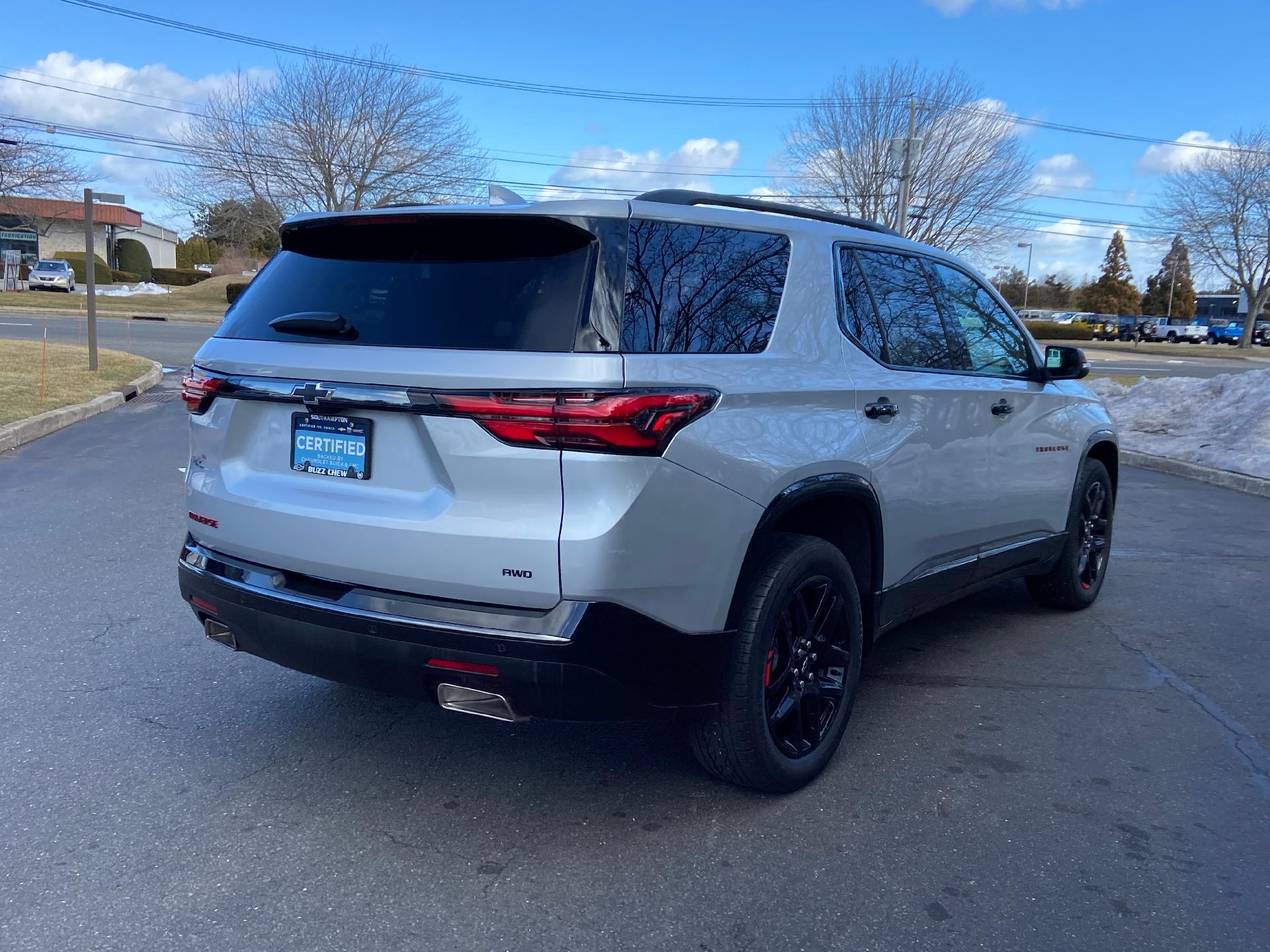 used 2022 Chevrolet Traverse car, priced at $39,995