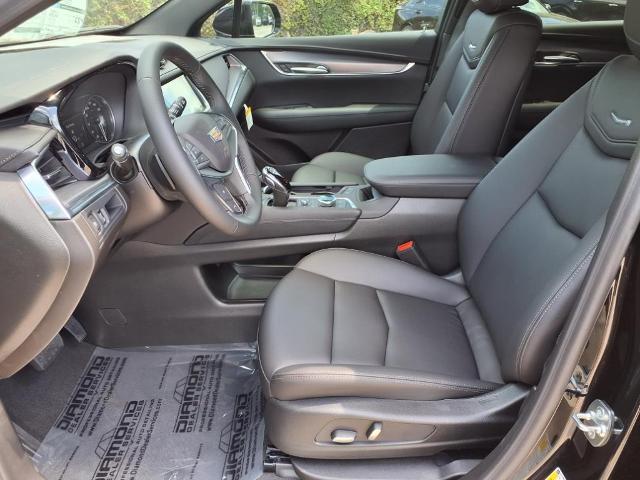 used 2025 Cadillac XT5 car, priced at $50,310