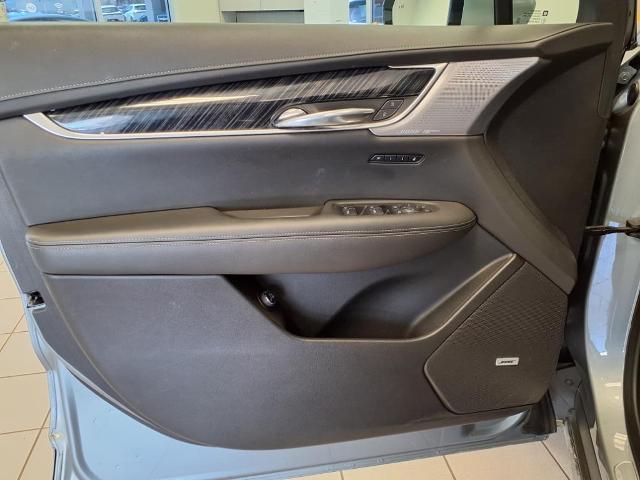 used 2024 Cadillac XT6 car, priced at $44,072