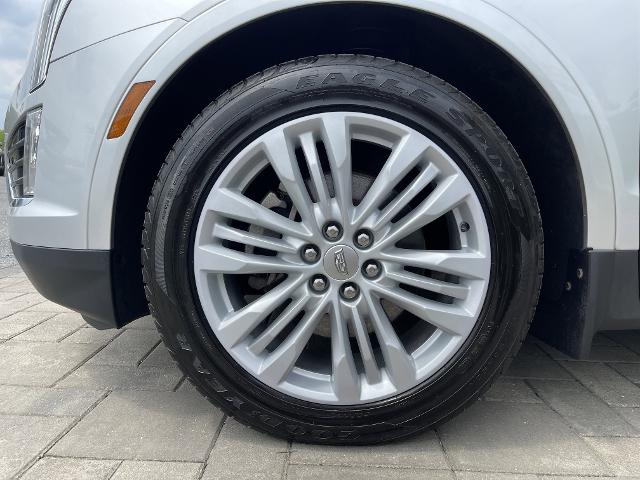 new 2019 Cadillac XT5 car, priced at $28,999