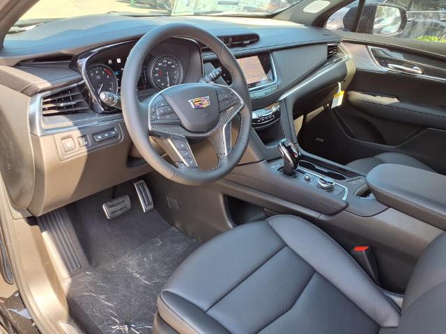 used 2025 Cadillac XT5 car, priced at $61,040