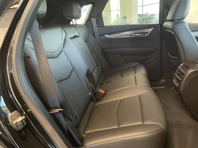 used 2022 Cadillac XT5 car, priced at $31,999