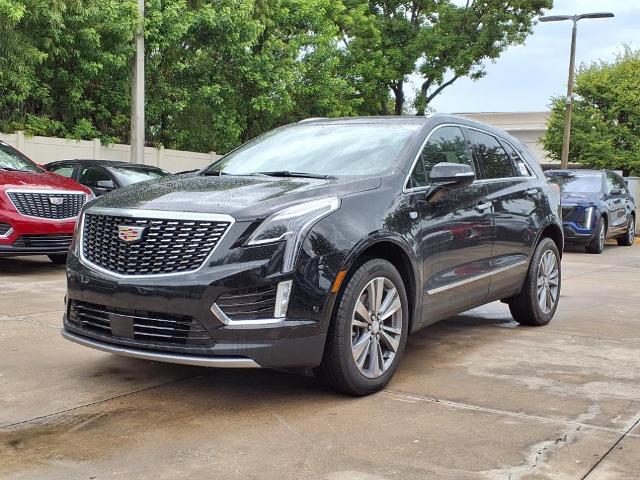 used 2025 Cadillac XT5 car, priced at $52,174