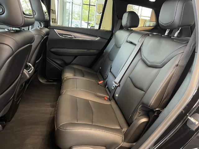 used 2022 Cadillac XT6 car, priced at $35,000