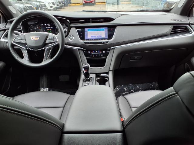 used 2025 Cadillac XT5 car, priced at $53,174