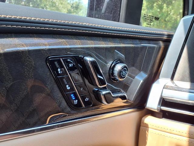 used 2025 Cadillac ESCALADE IQ car