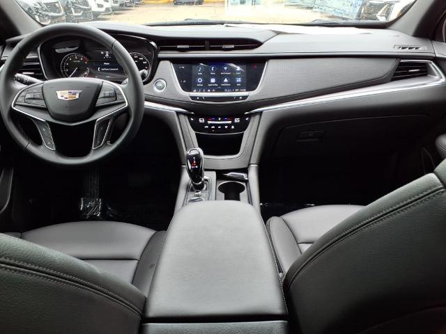 used 2025 Cadillac XT5 car, priced at $41,610