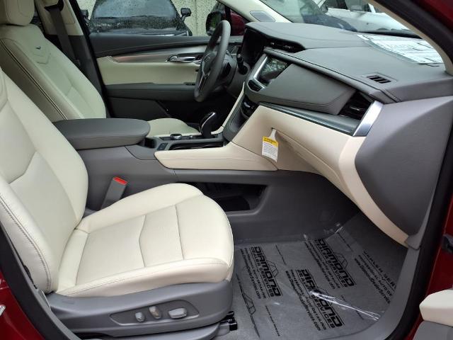 used 2025 Cadillac XT5 car, priced at $55,890