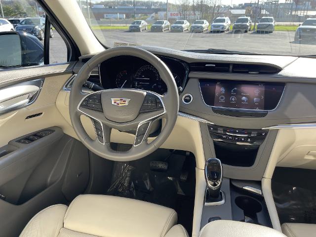 new 2017 Cadillac XT5 car, priced at $19,999