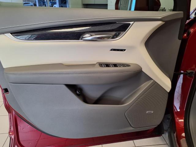 used 2020 Cadillac XT6 car, priced at $26,456